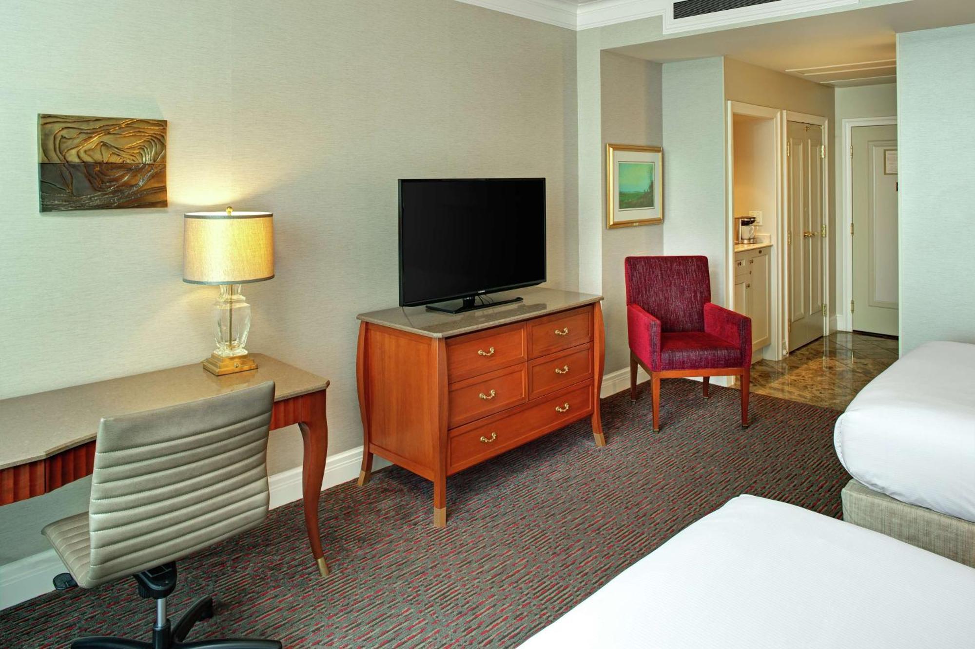 Hilton Lac-Leamy Gatineau Exterior photo